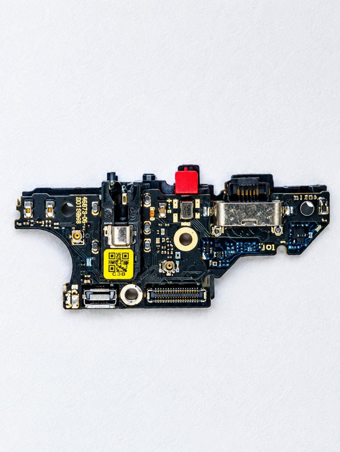 MOTO G34 5G CC BOARD